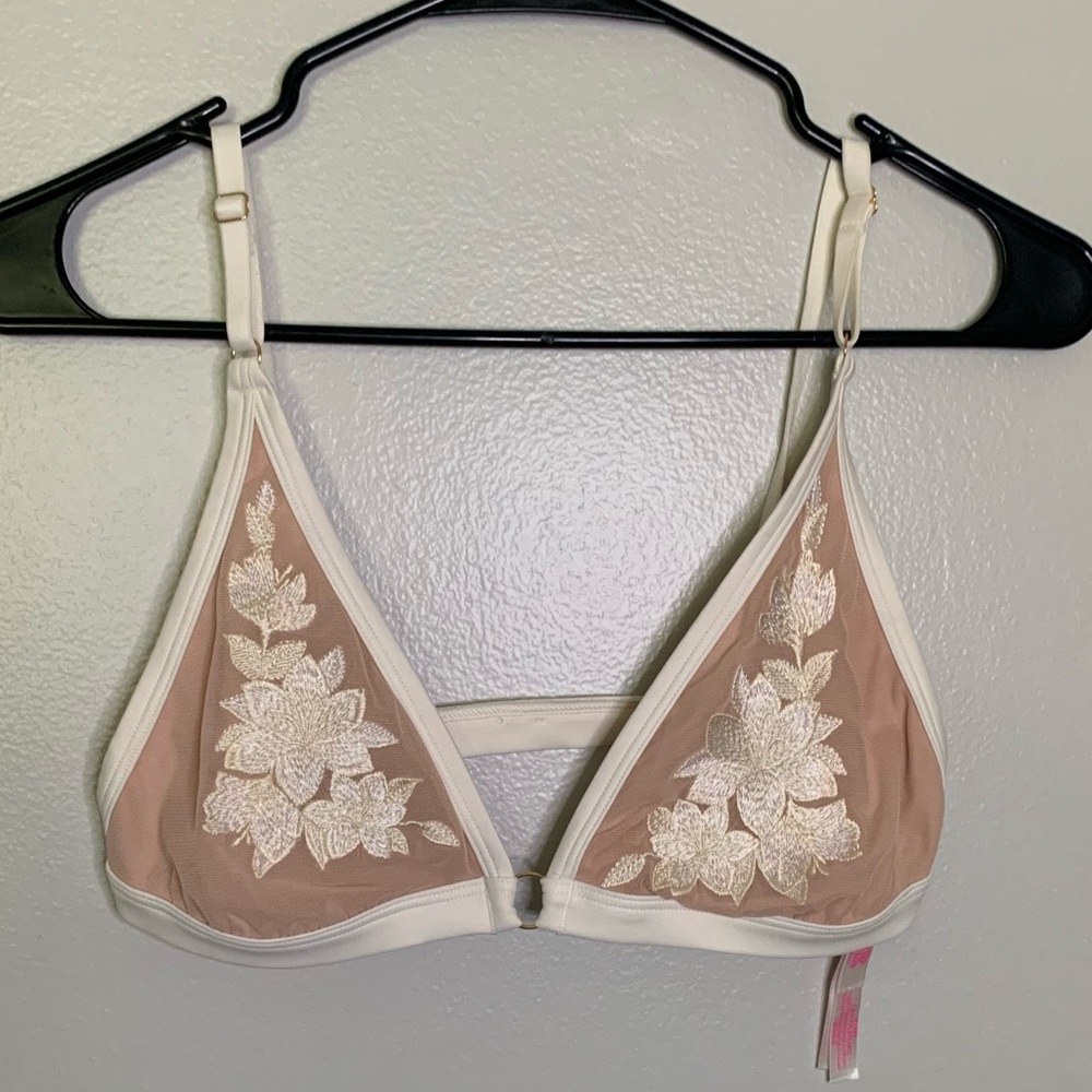 Bra - Picture 1 of 3